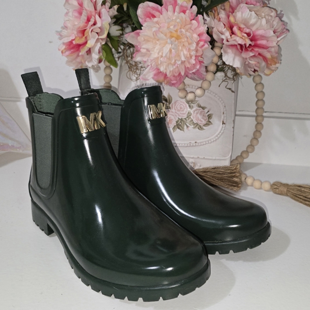 MK Sidney Green Rain Bootie Boots Women 10